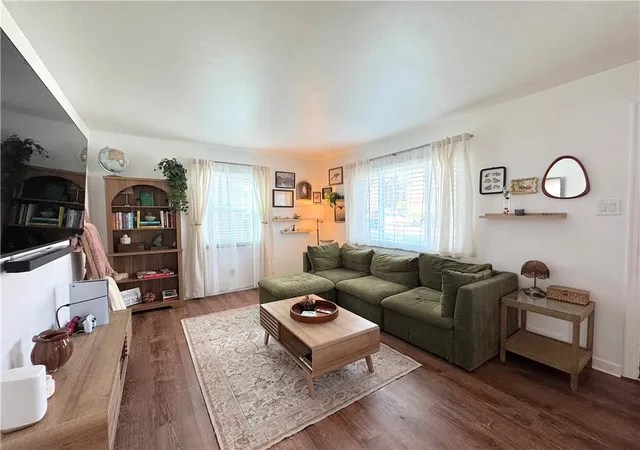 Photo 4 of Single family home for sale at 3652 Oakleaf Rd, Baldwin Boro, PA 15227 | MLS# 1774129 | Listing updated on 2026-10-08