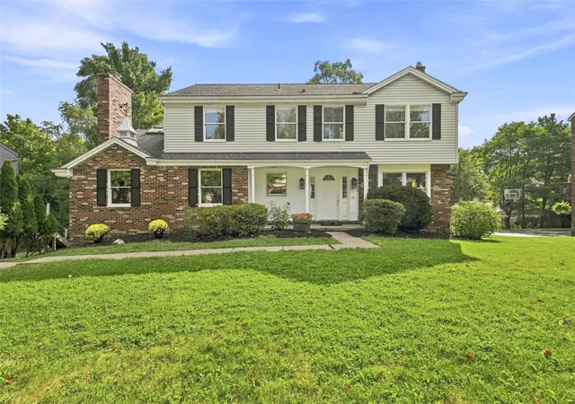 Photo 1 of Single family home for sale at 112 Marshall Dr, Mt Lebanon, PA 15228 | MLS# 1774051 | Listing updated on 2026-10-11