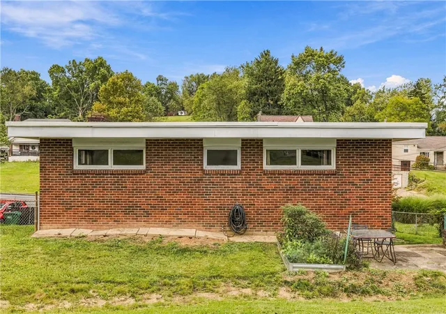 Photo 25 of Single family home for sale at 2459 S Park Rd, Bethel Park, PA 15102 | MLS# 1774206 | Listing updated on 2026-10-07