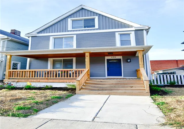 Photo 1 of Single family home for sale at 426 Wayne Ave, Ellwood City, PA 16117 | MLS# 1774217 | Listing updated on 2026-09-13