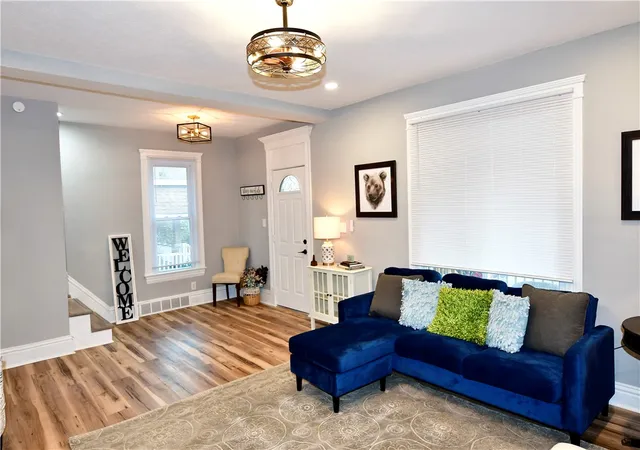 Photo 4 of Single family home for sale at 426 Wayne Ave, Ellwood City, PA 16117 | MLS# 1774217 | Listing updated on 2026-09-13