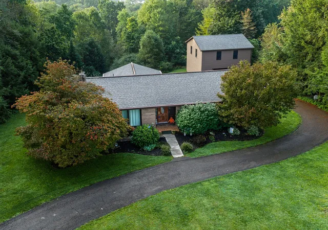 Photo 4 of Single family home for sale at 847 Whitestown Rd, Connoquenessing Twp, PA 16001 | MLS# 1774218 | Listing updated on 2026-09-13