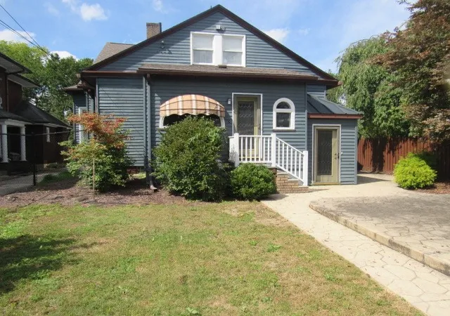 Photo 3 of Single family home for sale at 515 Luzerne St, Westmont Hilltop School District, PA 15905 | MLS# 1774222 | Listing updated on 2026-09-12
