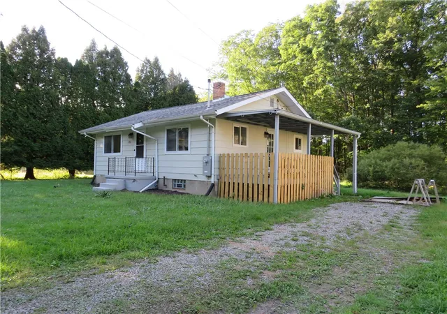 Photo 2 of Single family home for sale at 21 Maple Ter, Liberty Twp, PA 16127 | MLS# 1774221 | Listing updated on 2026-09-17