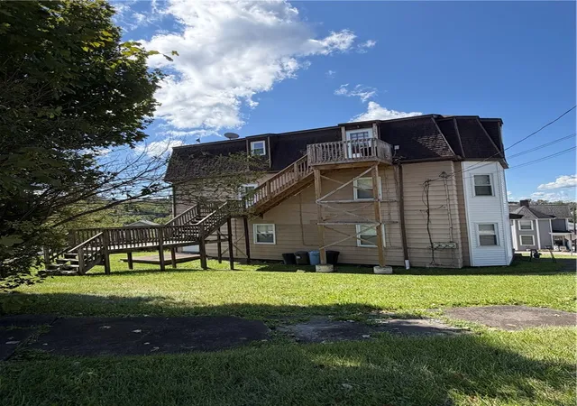 Photo 3 of House for sale at 28 Observatory St, Manor, PA 15665 | MLS# 1774220 | Listing updated on 2026-09-12