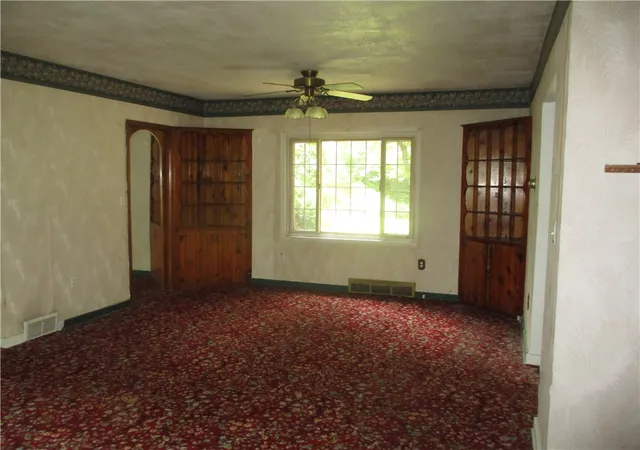 Photo 2 of Single family home for sale at 201 Banbury Ln, Harrison Twp, PA 15065 | MLS# 1774226 | Listing updated on 2026-09-12