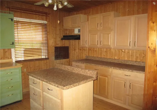 Photo 4 of Single family home for sale at 201 Banbury Ln, Harrison Twp, PA 15065 | MLS# 1774226 | Listing updated on 2026-09-12