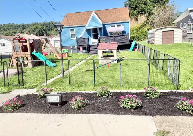 Photo 1 of Single family home for sale at 835 Graham St, Belle Vernon, PA 15012 | MLS# 1774225 | Listing updated on 2026-09-14
