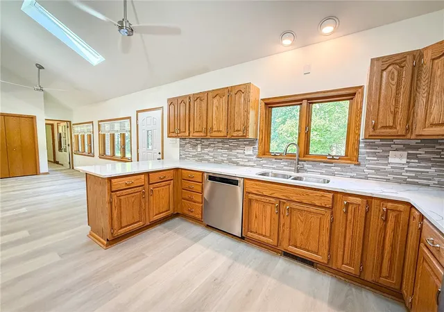 Photo 2 of Single family home for sale at 102 Rittswood Dr, Twp Of But Ne, PA 16001 | MLS# 1774240 | Listing updated on 2026-09-14