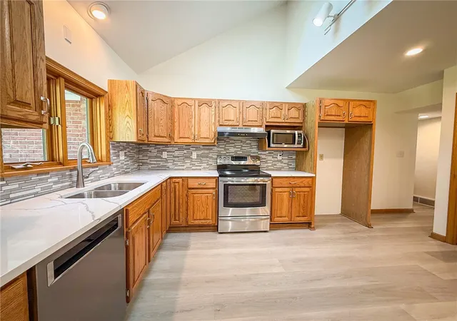 Photo 3 of Single family home for sale at 102 Rittswood Dr, Twp Of But Ne, PA 16001 | MLS# 1774240 | Listing updated on 2026-09-14