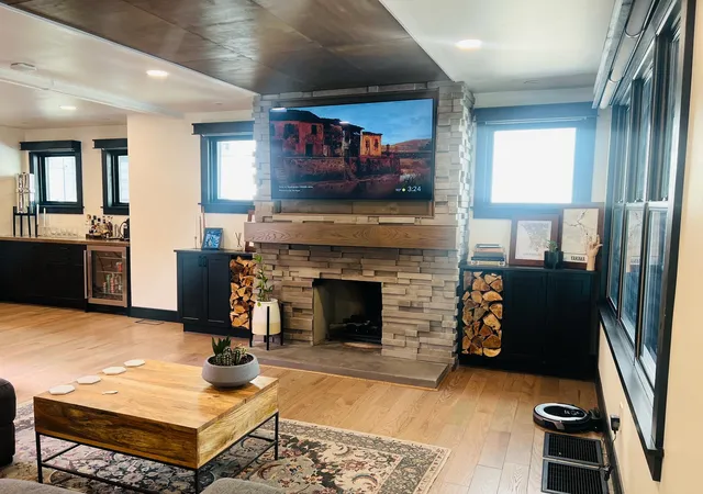 Photo 3 of Single family home for sale at 7225 Penn Ave, Point Breeze, PA 15208 | MLS# 1774244 | Listing updated on 2026-10-20