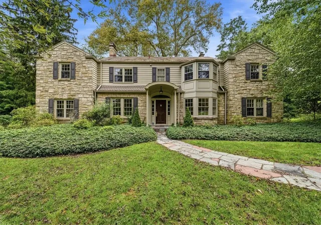 Photo 1 of Single family home for sale at 4448 Mount Royal Blvd, Hampton, PA 15101 | MLS# 1773779 | Listing updated on 2026-09-24