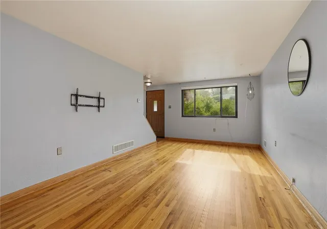 Photo 3 of Single family home for sale at 2724 Dwight Ave, Dormont, PA 15216 | MLS# 1774242 | Listing updated on 2026-09-14