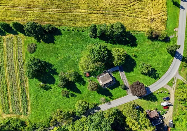 Photo 3 of Single family home for sale at 1229 Mohawk School Rd, Mahoning Twp, PA 16116 | MLS# 1774271 | Listing updated on 2026-09-13