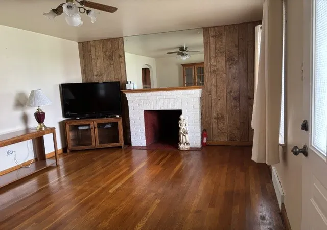 Photo 2 of Single family home for sale at 934 Warren Ave, New Castle, PA 16101 | MLS# 1774275 | Listing updated on 2026-09-13