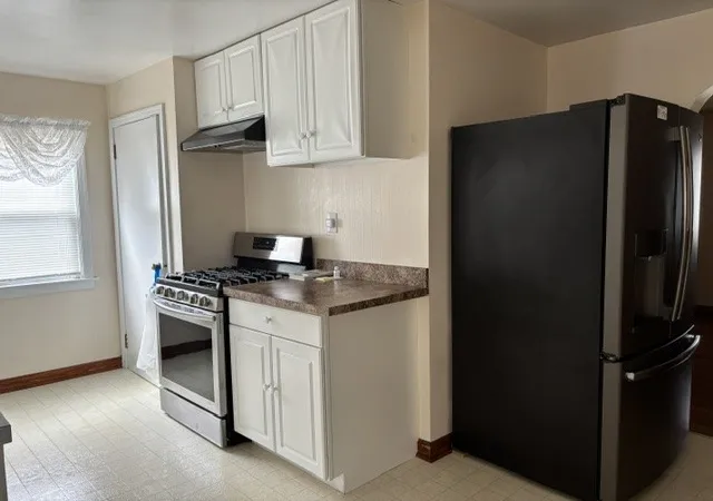Photo 4 of Single family home for sale at 934 Warren Ave, New Castle, PA 16101 | MLS# 1774275 | Listing updated on 2026-09-13