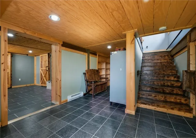 Photo 3 of Single family home for sale at 144 Oak Grv Ln, Mercer Twp, PA 16038 | MLS# 1774284 | Listing updated on 2026-09-13
