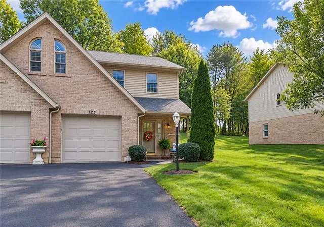 Photo 2 of Condo for sale at 123 Windy Dr, Center Twp, PA 16001 | MLS# 1774252 | Listing updated on 2026-09-29