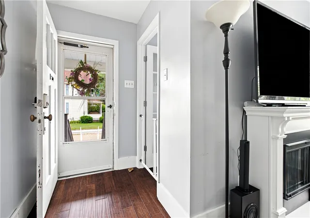 Photo 3 of Single family home for sale at 1012 Canal St, Beaver, PA 15009 | MLS# 1773732 | Listing updated on 2026-09-16
