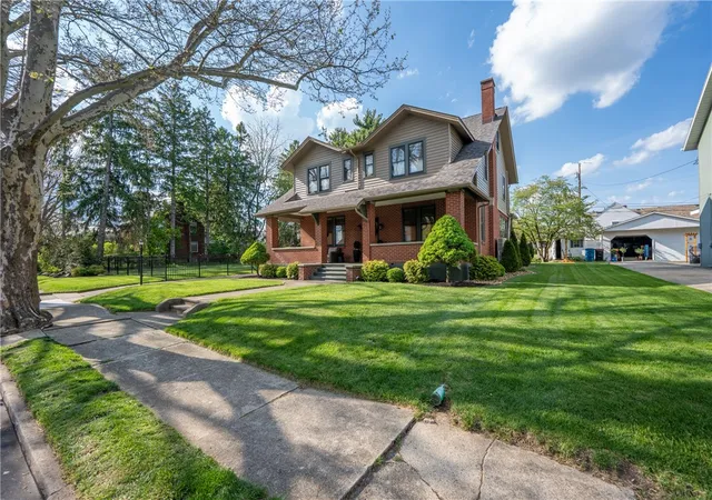 Photo 2 of Sale Pending at 824 Walnut St, Latrobe, PA 15650 | MLS# 1774113 | Listing updated on 2026-09-14