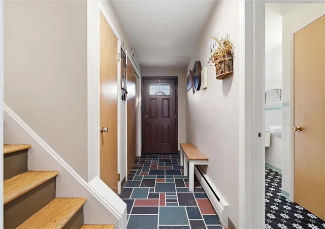 Photo 3 of Single family home for sale at 569 Pat Hvn Dr, Mt Lebanon, PA 15243 | MLS# 1774236 | Listing updated on 2026-09-23