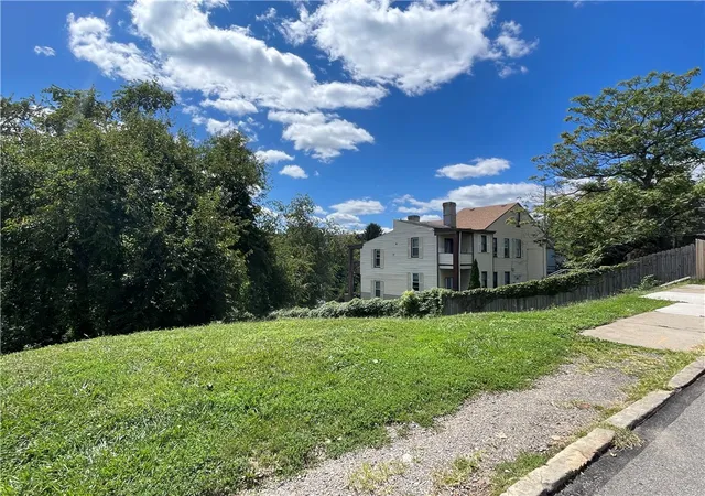 Photo 3 of Land for sale at 2806 Cobden, South Side, PA 15203 | MLS# 1774304 | Listing updated on 2026-09-15
