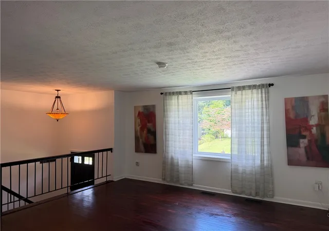 Photo 2 of Single family home for sale at 577 Surfside Dr, Plum Boro, PA 15239 | MLS# 1774101 | Listing updated on 2026-09-14