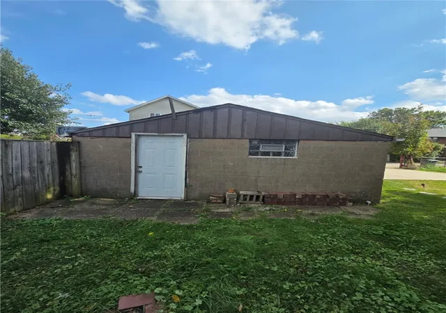Photo 4 of Single family home for sale at 232 E 18th Avenue, Homestead, PA 15120 | MLS# 1774309 | Listing updated on 2026-09-13