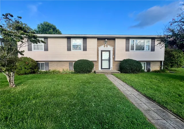 Photo 2 of Single family home for sale at 108 North 1st St, Masontown, PA 15461 | MLS# 1774320 | Listing updated on 2026-09-30