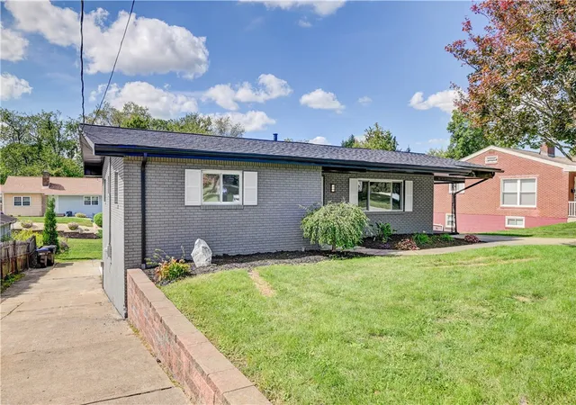 Photo 3 of Single family home for sale at 149 Spring Hl Rd, Center Twp, PA 15001 | MLS# 1774324 | Listing updated on 2026-09-15