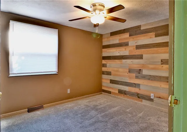 Photo 3 of Single family home for sale at 19 N 26th Street, Pymatuning Twp, PA 16125 | MLS# 1774334 | Listing updated on 2026-09-14