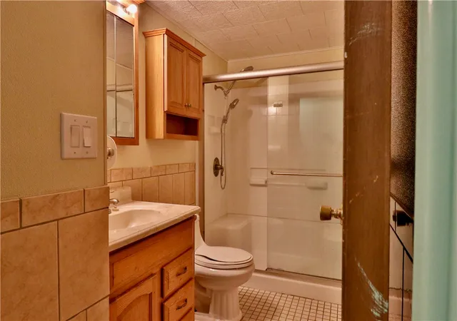 Photo 4 of Single family home for sale at 19 N 26th Street, Pymatuning Twp, PA 16125 | MLS# 1774334 | Listing updated on 2026-09-14