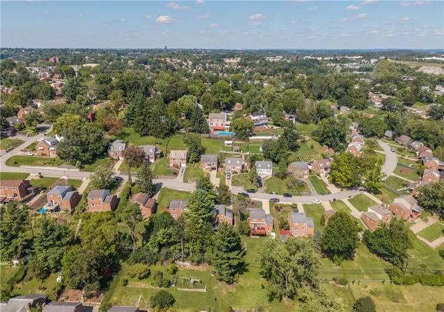 Photo 36 of Single family home for sale at 126 Senate Dr, Pleasant Hills, PA 15236 | MLS# 1774296 | Listing updated on 2026-10-03