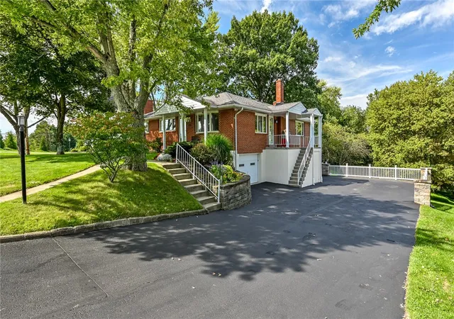 Photo 1 of Single family home for sale at 401 N Pine Cir, Pine Twp, PA 15044 | MLS# 1774099 | Listing updated on 2026-09-14