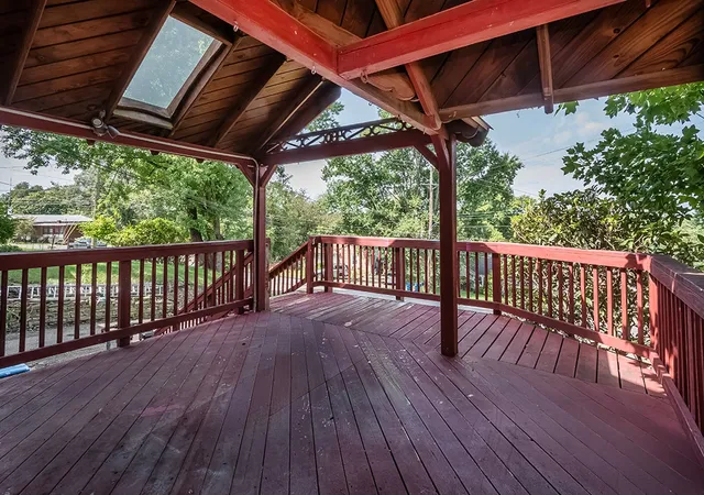 Photo 3 of Single family home for sale at 480 Hamil Rd, Penn Hills, PA 15147 | MLS# 1774350 | Listing updated on 2026-09-26