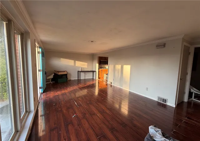 Photo 3 of Single family home for sale at 402 Elias Dr, Penn Hills, PA 15235 | MLS# 1774389 | Listing updated on 2026-09-14