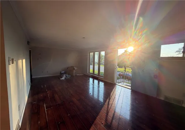 Photo 4 of Single family home for sale at 402 Elias Dr, Penn Hills, PA 15235 | MLS# 1774389 | Listing updated on 2026-09-14