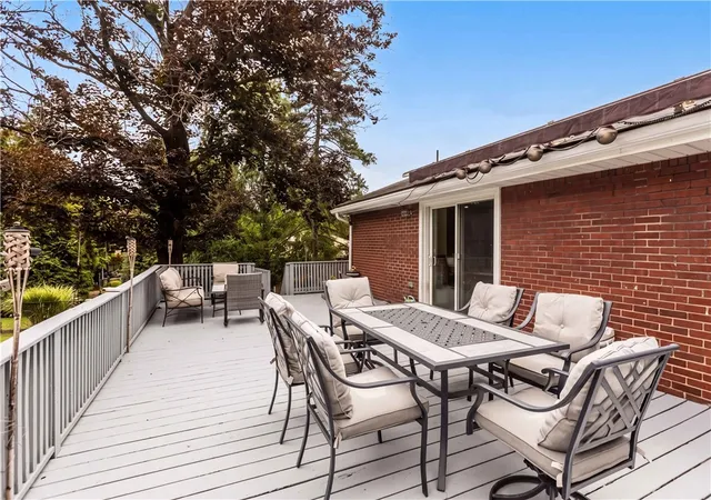 Photo 4 of Single family home for sale at 7115 Sansue Dr, Bethel Park, PA 15102 | MLS# 1774388 | Listing updated on 2026-09-14