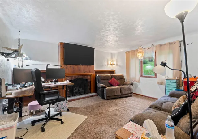 Photo 2 of Single family home for sale at 701 Trillium Ct, Pine Twp, PA 15090 | MLS# 1774368 | Listing updated on 2026-09-14
