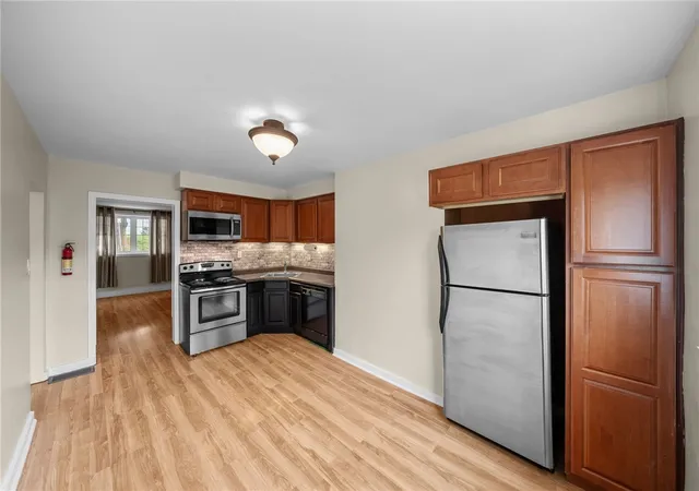 Photo 4 of Single family home for sale at 1824 Saint Paul St, South Side, PA 15203 | MLS# 1774299 | Listing updated on 2026-10-16