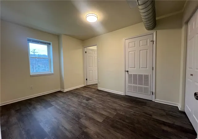 Listing Photo 4 - Condo for sale in building located at 609 Ann St, Homestead, PA 15120