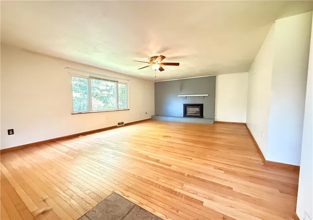 Photo 3 of Single family home for sale at 119 Everest Ln, Summit Twp, PA 16002 | MLS# 1773472 | Listing updated on 2026-09-14