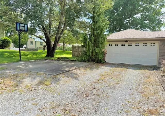 Photo 3 of Sale Pending at 5 W Euclid Ave, Neshannock Twp, PA 16105 | MLS# 1774450 | Listing updated on 2026-09-24