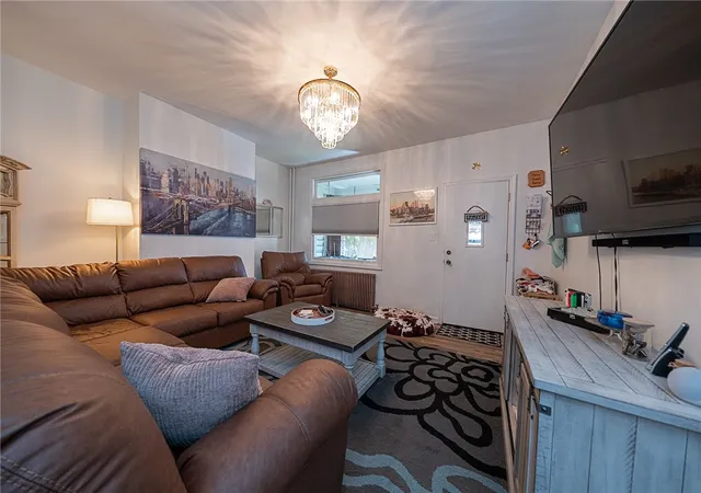 Photo 3 of Single family home for sale at 5 Jones St, Etna, PA 15223 | MLS# 1774469 | Listing updated on 2026-09-18