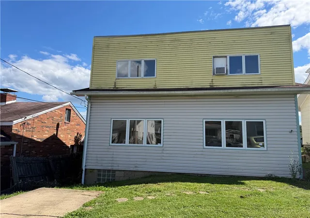 Photo 1 of Single family home for sale at 205 University St, Verona, PA 15147 | MLS# 1774470 | Listing updated on 2026-09-30