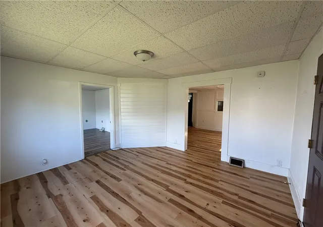 Photo 4 of Single family home for sale at 205 University St, Verona, PA 15147 | MLS# 1774470 | Listing updated on 2026-09-30