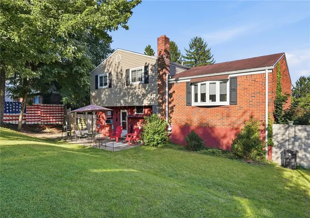 Photo 2 of Single family home for sale at 107 Dover Dr, Coraopolis, PA 15108 | MLS# 1773663 | Listing updated on 2026-09-14