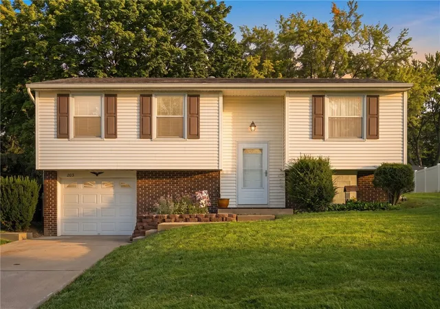 Photo 1 of Single family home for sale at 203 Cameron Dr, Cranberry Twp, PA 16066 | MLS# 1774439 | Listing updated on 2026-09-14