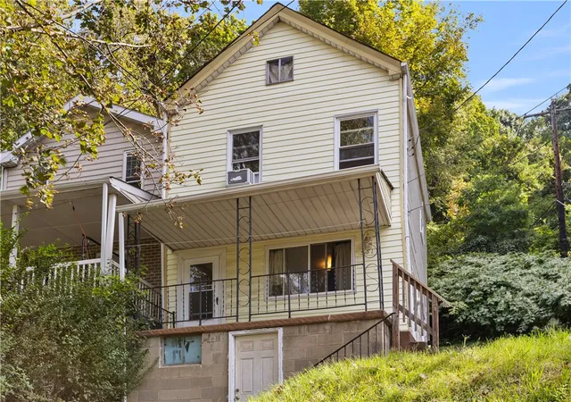 Photo 1 of Single family home for sale at 551 Lime, Mt Washington, PA 15220 | MLS# 1774295 | Listing updated on 2026-09-14