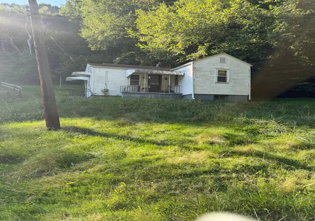 Photo 2 of Single family home for sale at 1110 Tevebaugh Holw Rd, Economy, PA 15042 | MLS# 1774496 | Listing updated on 2026-09-18